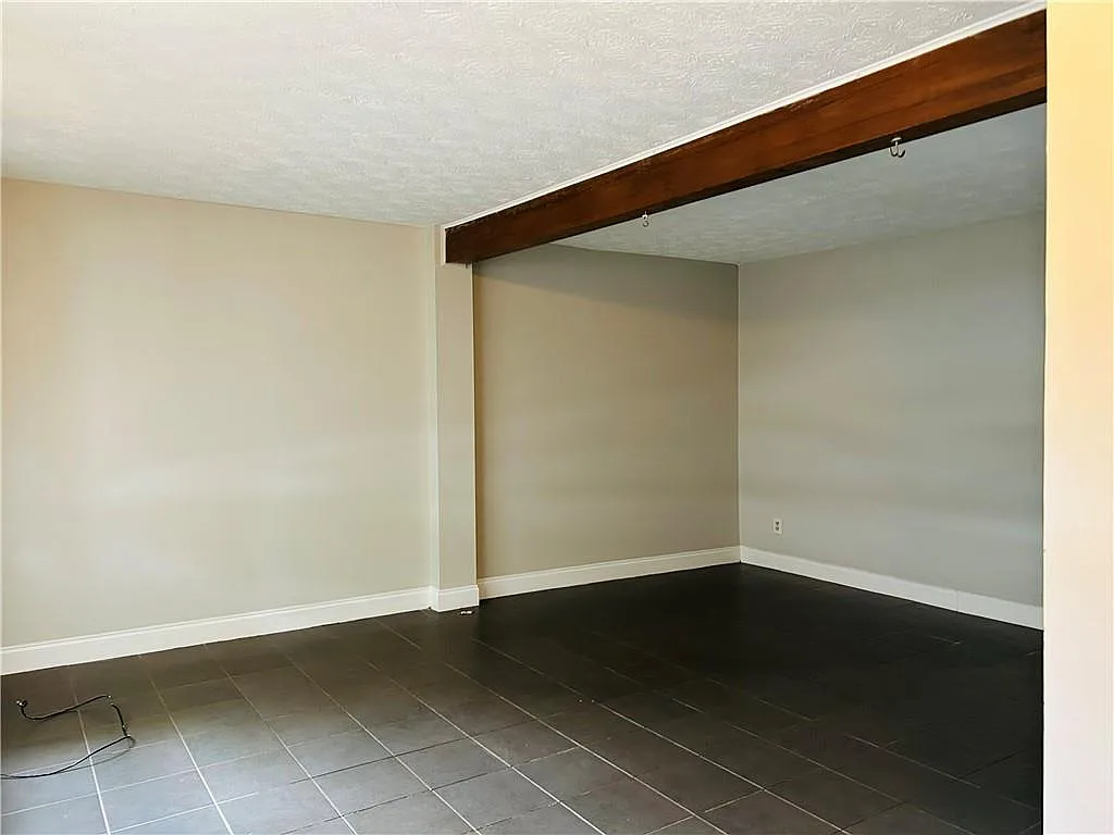 3 bed, 2.5 bath, 1540 sqft, $1,650 — Photo 4