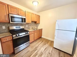 1318 N 25th St #B, Philadelphia, PA 19121