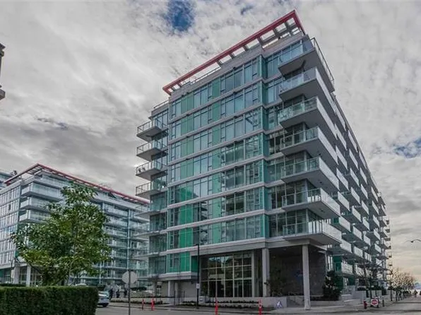 175 Victory Ship Way #401, North Vancouver, BC V7L 0G1