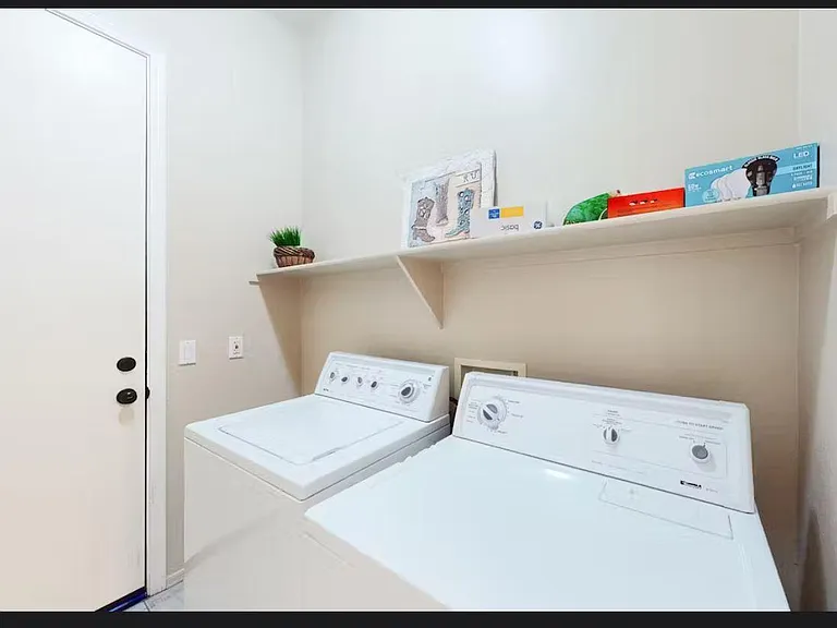 3010 W Espartero Way — Photo 21