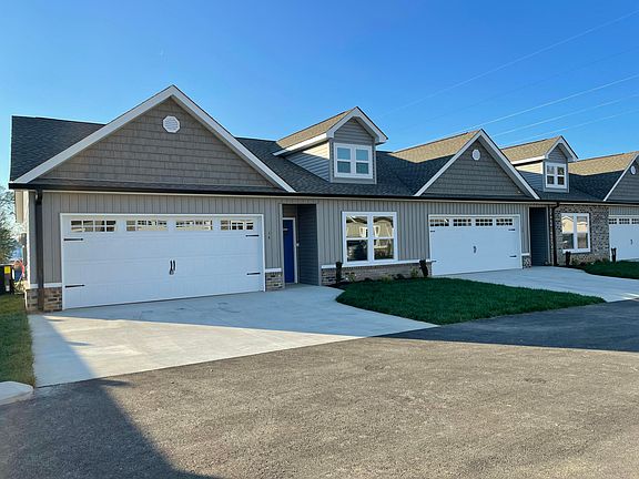 4th image of 165 Duke Ln