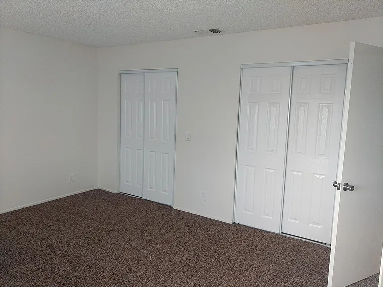 15916-15918 Orchard Ave #15922 — Photo 8