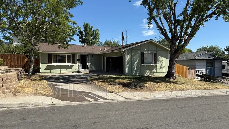 2565 Van Buren Dr photo 1