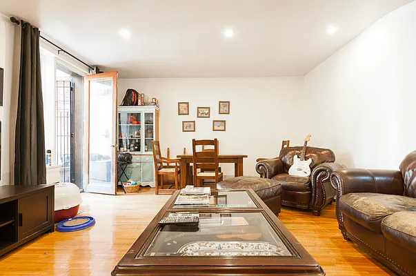 Rented by Keller Williams NYC | media 23