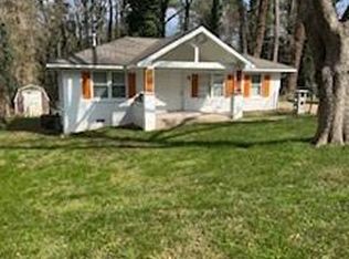 4226 Oakview Dr, Forest Park, GA 30297