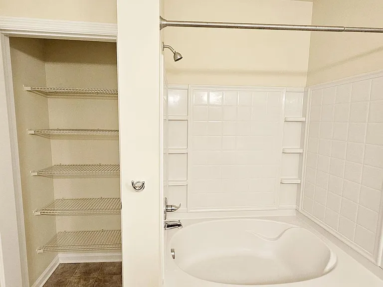 Clairmont at Hillandale — Photo 96