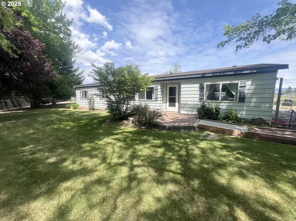 2813 Minam Ct, La Grande, OR 97850
