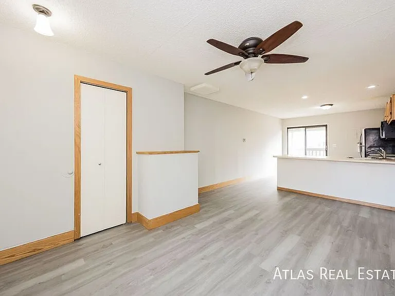 831 Bennett Ave #C — Photo 2