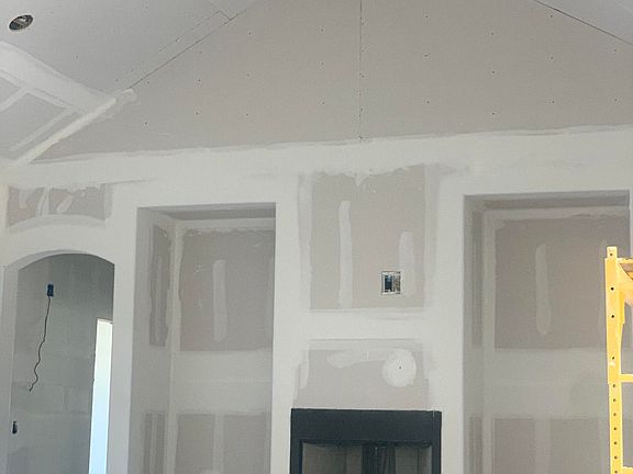 5th image of 27 Grace Wood Ln