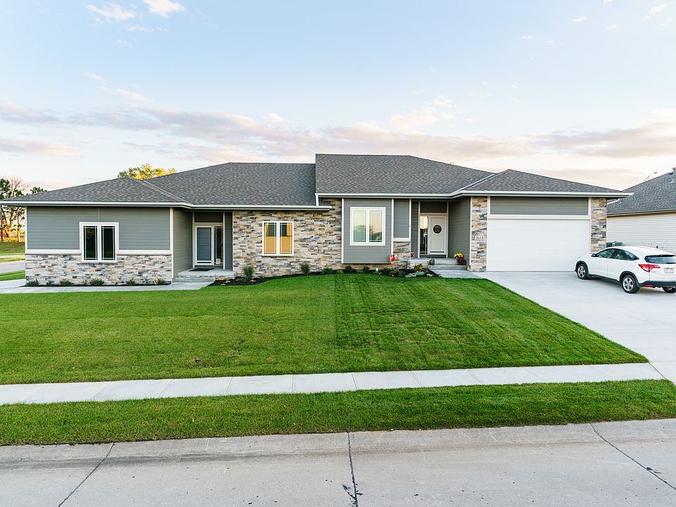1st image of 2615 Aberdeen Dr
