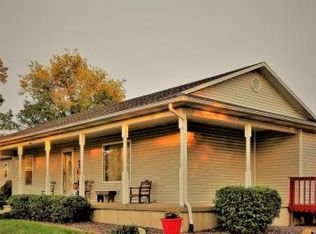 25202 Sugar Creek Rd, Ashley, IL 62808