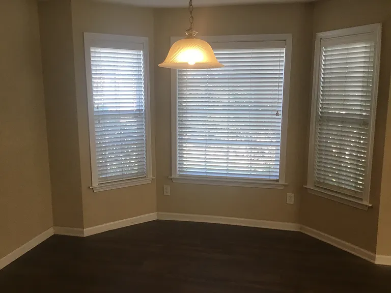 1907 Wheatfield Ct — Photo 5