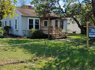 933 Andrews Rd, Glen Burnie, MD 21060