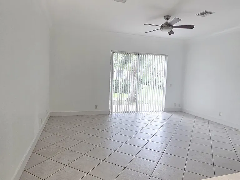 8320 Lagos De Campo Blvd — Photo 7