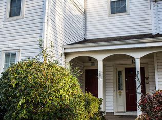 11 Tulip Ln, Freehold, NJ 07728