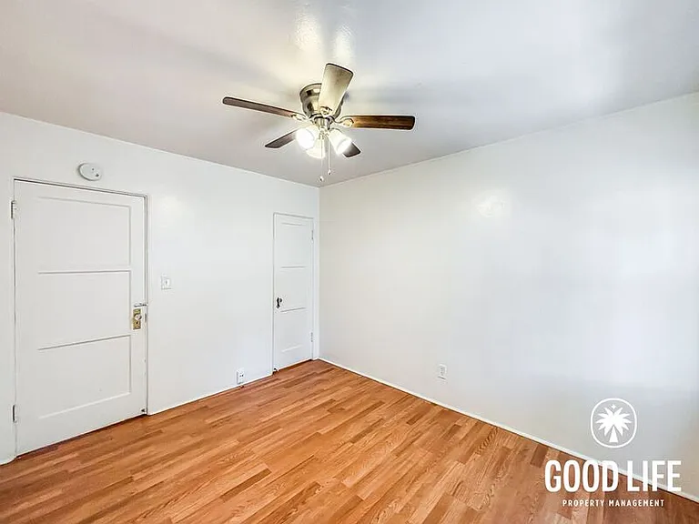 4453 48th St — Photo 12