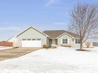 1976 Minten Way, De Pere, WI 54115