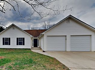 19 Ridgefield Dr, Douglasville, GA 30134