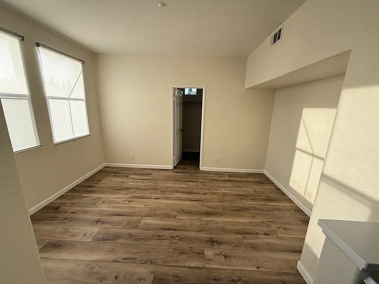 2207 Crescent Oak — Photo 18