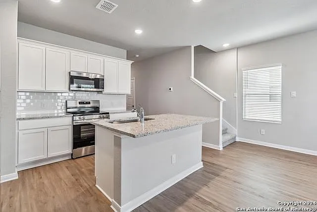 3921 Abbott Pass #101 — Photo 2