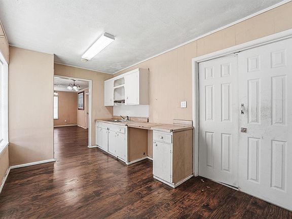 5th image of 5717 Killough St