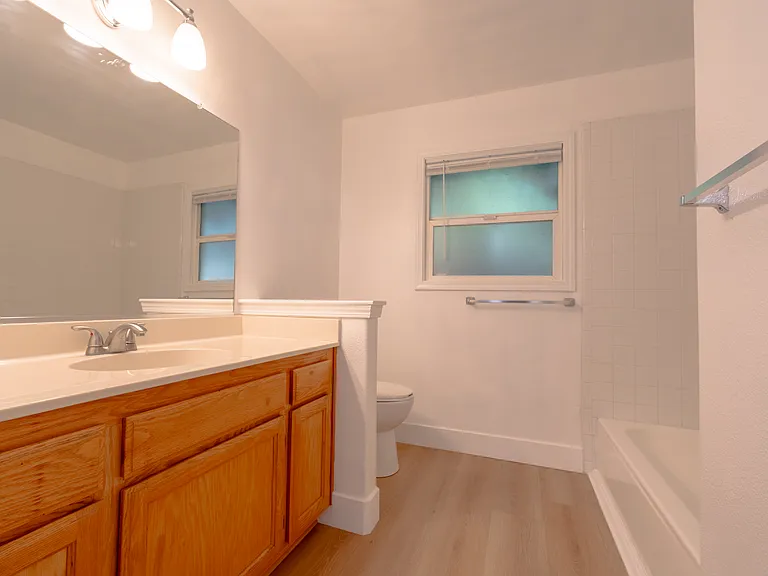1215 Hidden Creek Pl #B — Photo 10
