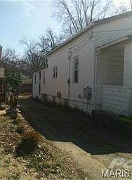 4th image of 964 Dammert Ave