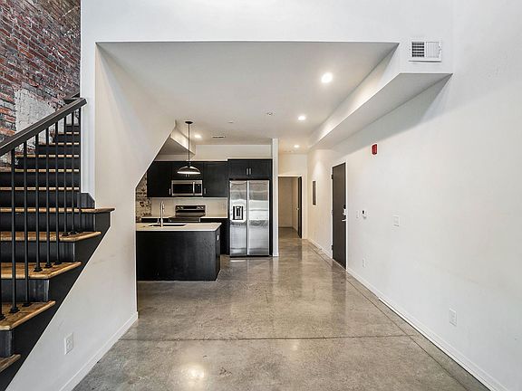 4th image of 2645 Madison Ave #6