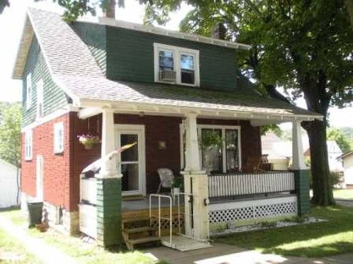 303 Ash St. Front