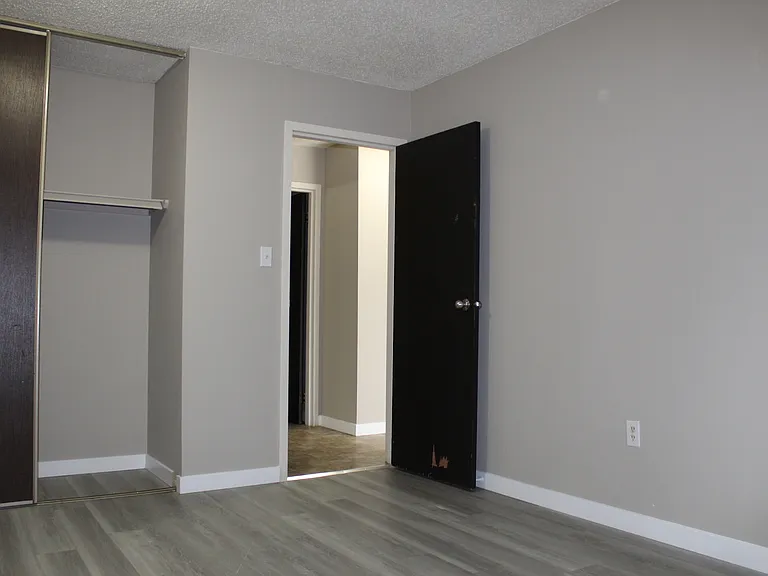 615 Confederation Dr — Photo 7
