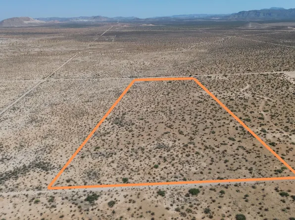 Barrington Dr, El Paso, TX 79928