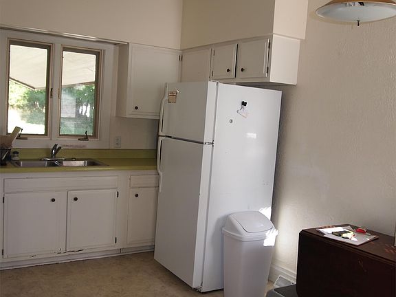 3rd image of 187 N West St #1