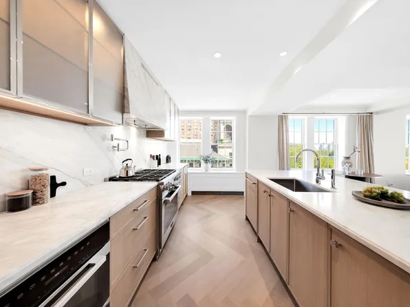 360 Central Park West image 6 of 16