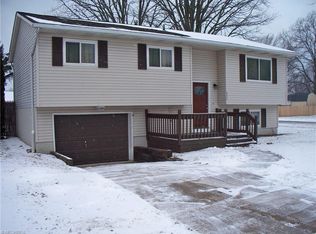 906 Stark St, Sheffield Lake, OH