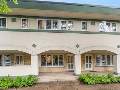 245 S Oak Park Ave APT C, Oak Park, IL, 60302