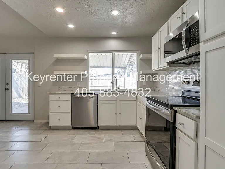6913 Fawn Canyon Dr — Photo 20