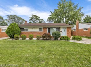 8720 Columbia St, Dearborn Heights, MI 48127