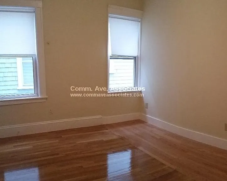 21 Roseclair St #2 — Photo 9