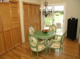 15960 SW Division St, Sherwood, OR 97140