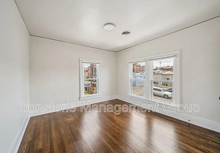 1435 S Peoria Ave — Photo 10