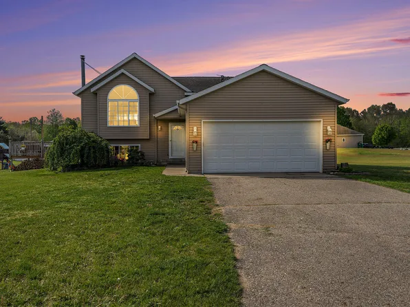 2936 Hidden Forest Ct, Dorr, MI 49323