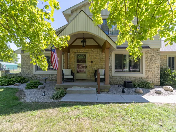 11148 N Eagles Nest Ct, Fairland, IN 46126