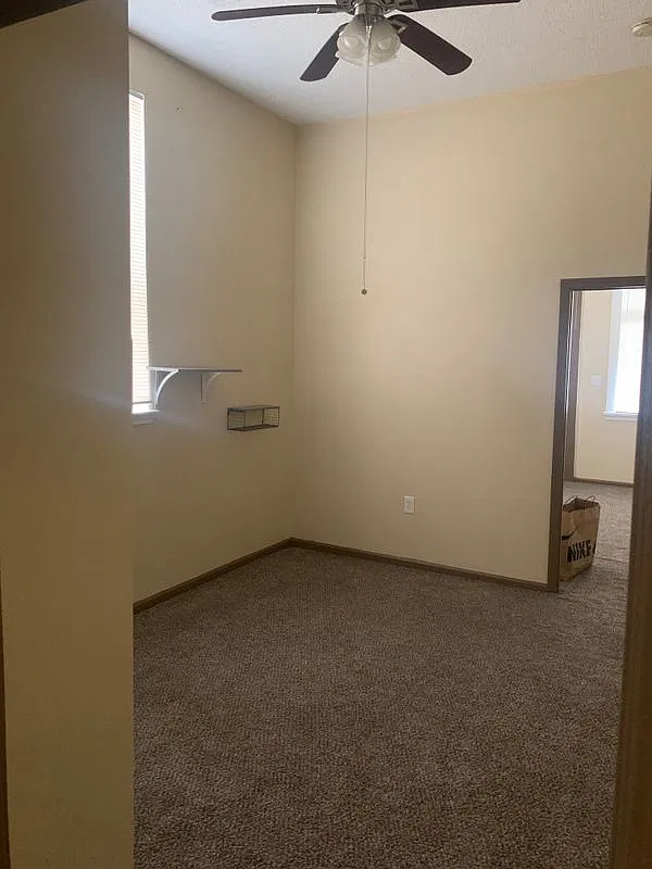 4 bed, 2.0 bath, 747 sqft, $1,375 — Photo 3