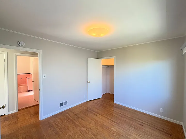 955 Lawton St — Photo 17