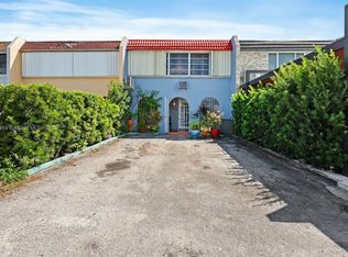 7255 W 2nd Way, Hialeah, FL 33014