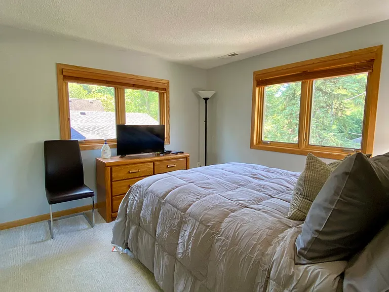 2815 McKenzie Point Rd — Photo 28