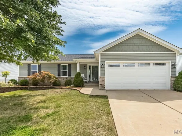 46 Tulip Bend Dr, Wentzville, MO 63385