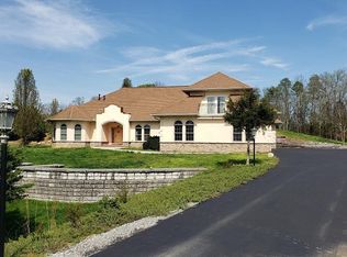 134 Megan View Ln, Sevierville, TN 37876