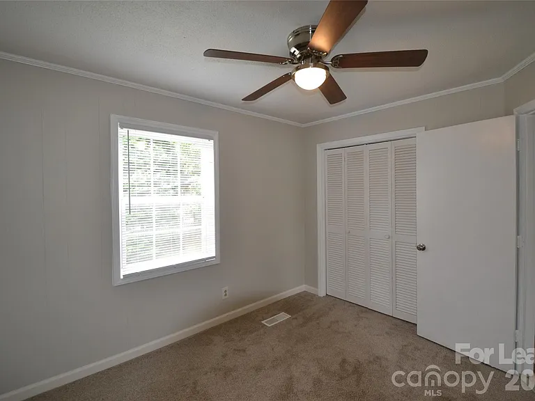 106 Durham Rd — Photo 12