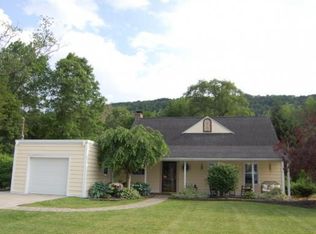 28 Badger Rd, Binghamton, NY 13901